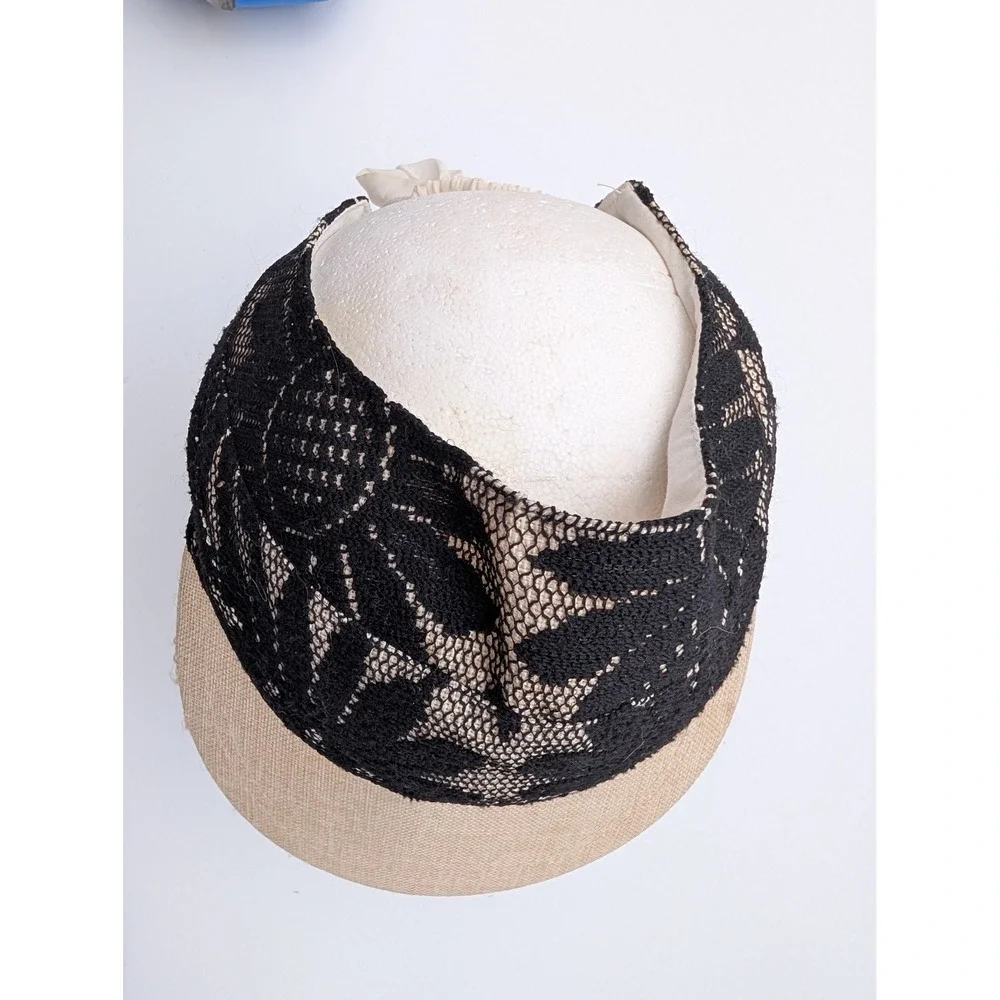 Black Floral Lace Sun Visor Hat Woven Straw Brim White Ribbon Tie Back